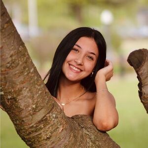 Meet your Posher, Avery